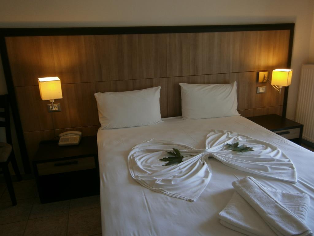 Kaiafas Lake Hotel Zacharo Ngoại thất bức ảnh